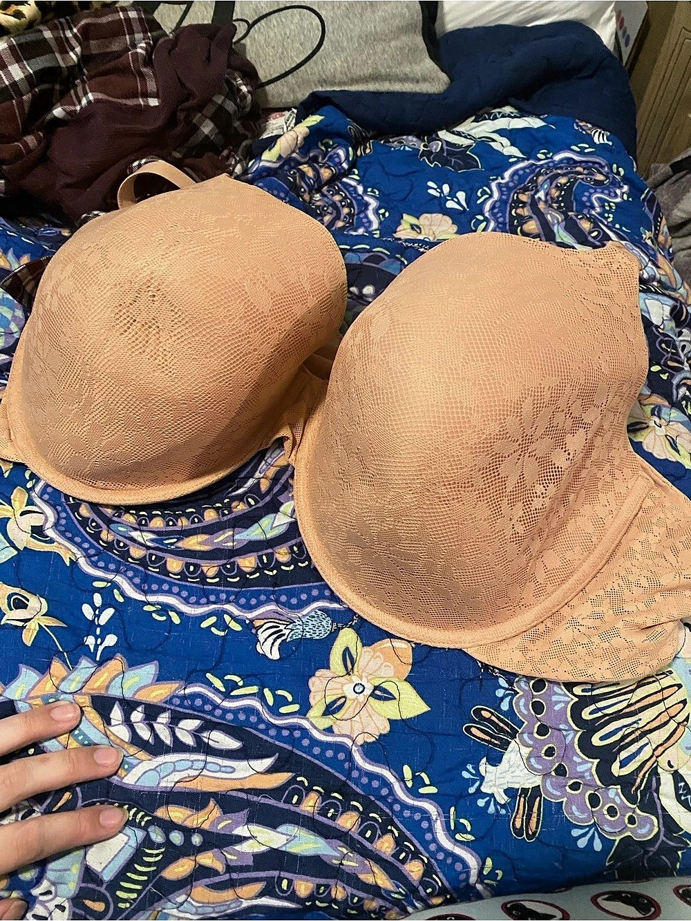 Old Navy Lace Demi Bra Pink Size 46DD Like New